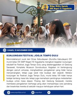 Kunjungan murid kelas VIII SMP Negeri 15 Yogyakarta di Festival Tempo Dulu Komplek Museum Sono Budoyo Yogyakarta.
