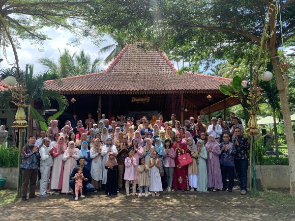 Syawalan dan Halal bi Halal Guru dan Karyawan: Aktualisasi Semangat Idulfitri untuk Membangun Sinergi dan Harmoni