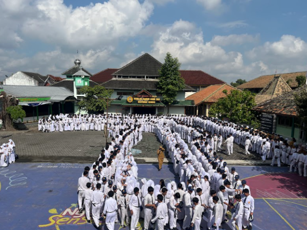 Semangat Fitri di SMPN 15 Yogyakarta: dari Upacara hingga Syawalan Bersama