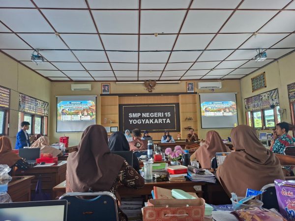 WORKSHOP PENGUATAN PERAN GURU DALAM MENDORONG AKTIVITAS JASMANI SISWA  MELALUI EDUKASI PEDOMAN WHO DAN PHYSICAL ACTIVITY BREAK