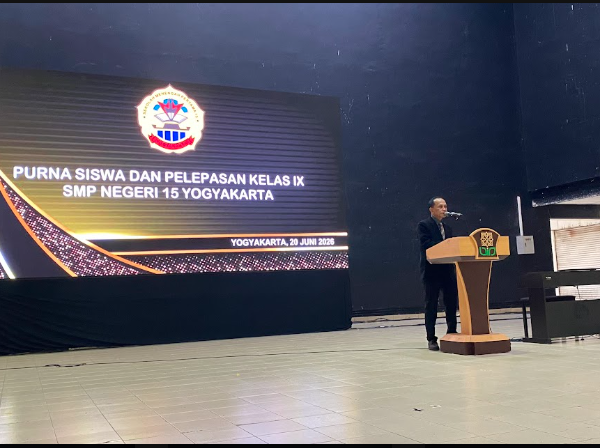 Purnasiswa dan Pelepasan Kelas IX: Momen Haru Guru, Murid, dan Orang Tua