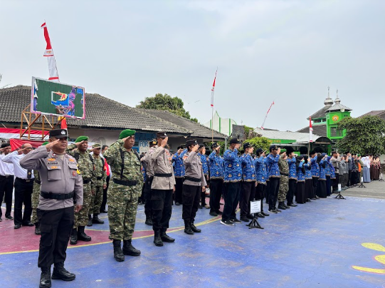 Khidmat dan Penuh Nasionalisme, Kemantren Danurejan Peringati HUT ke-81 RI di SMP Negeri 15 Yogyakarta