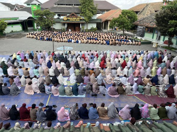 Menyemai Harapan, Menjemput Rahmat: SMP Negeri 15 Yogyakarta Gelar Salat Istiska dan Doa Bersama